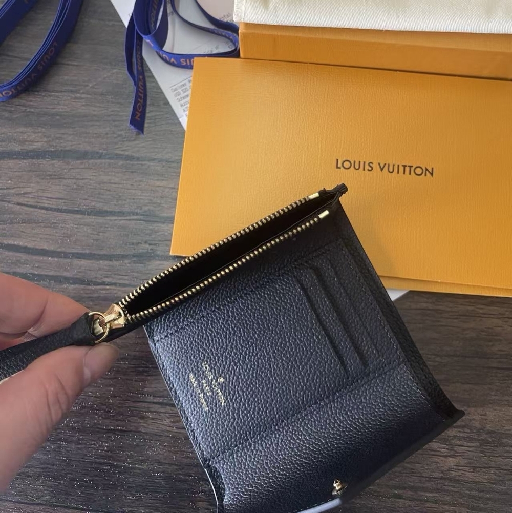 Louis Vuitton Victorine Wallet - Picture 9 of 10